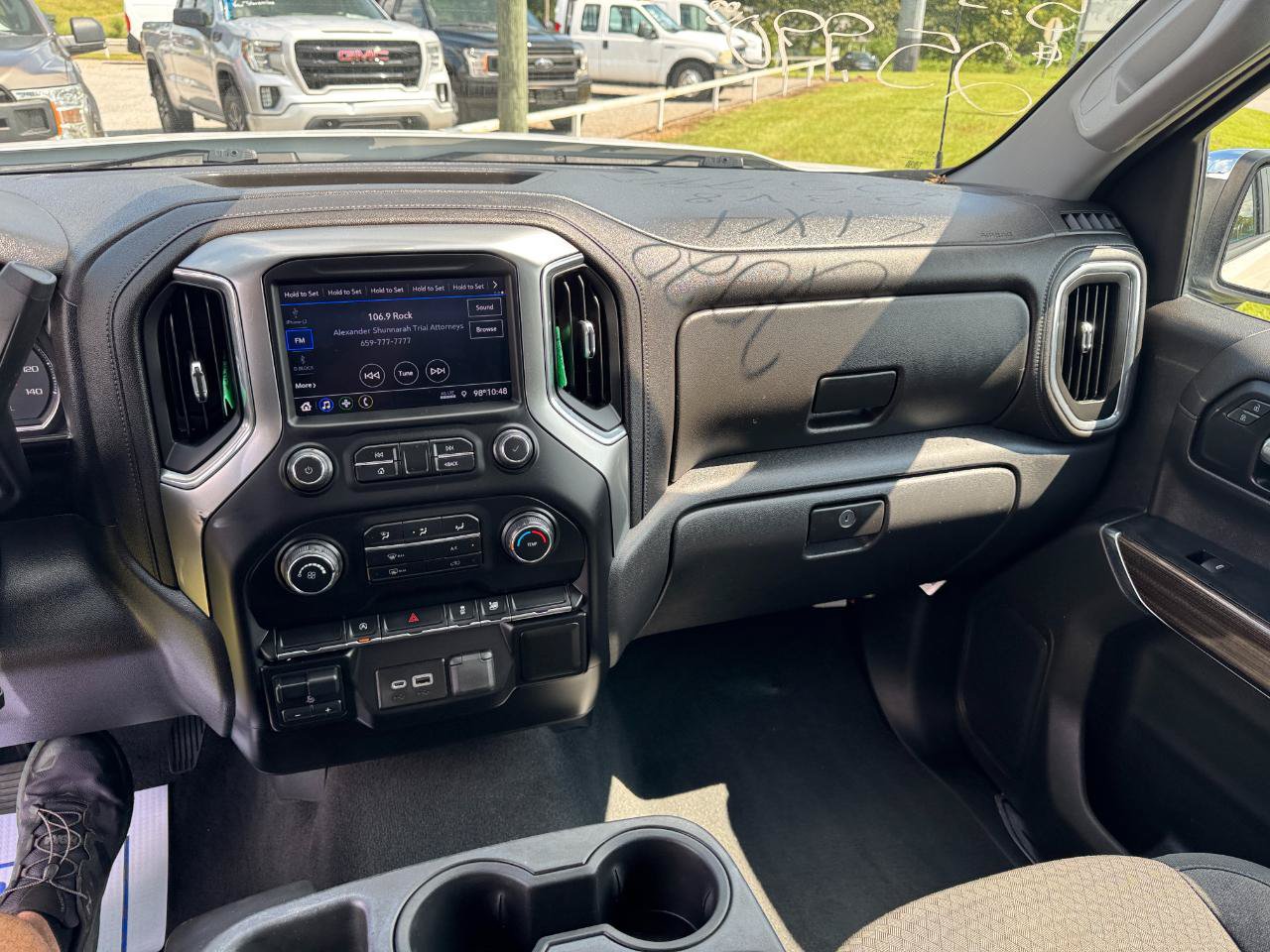 Used 2020 Chevrolet Silverado 1500 LT w/ Remote Start Package AWD/4WD image 29