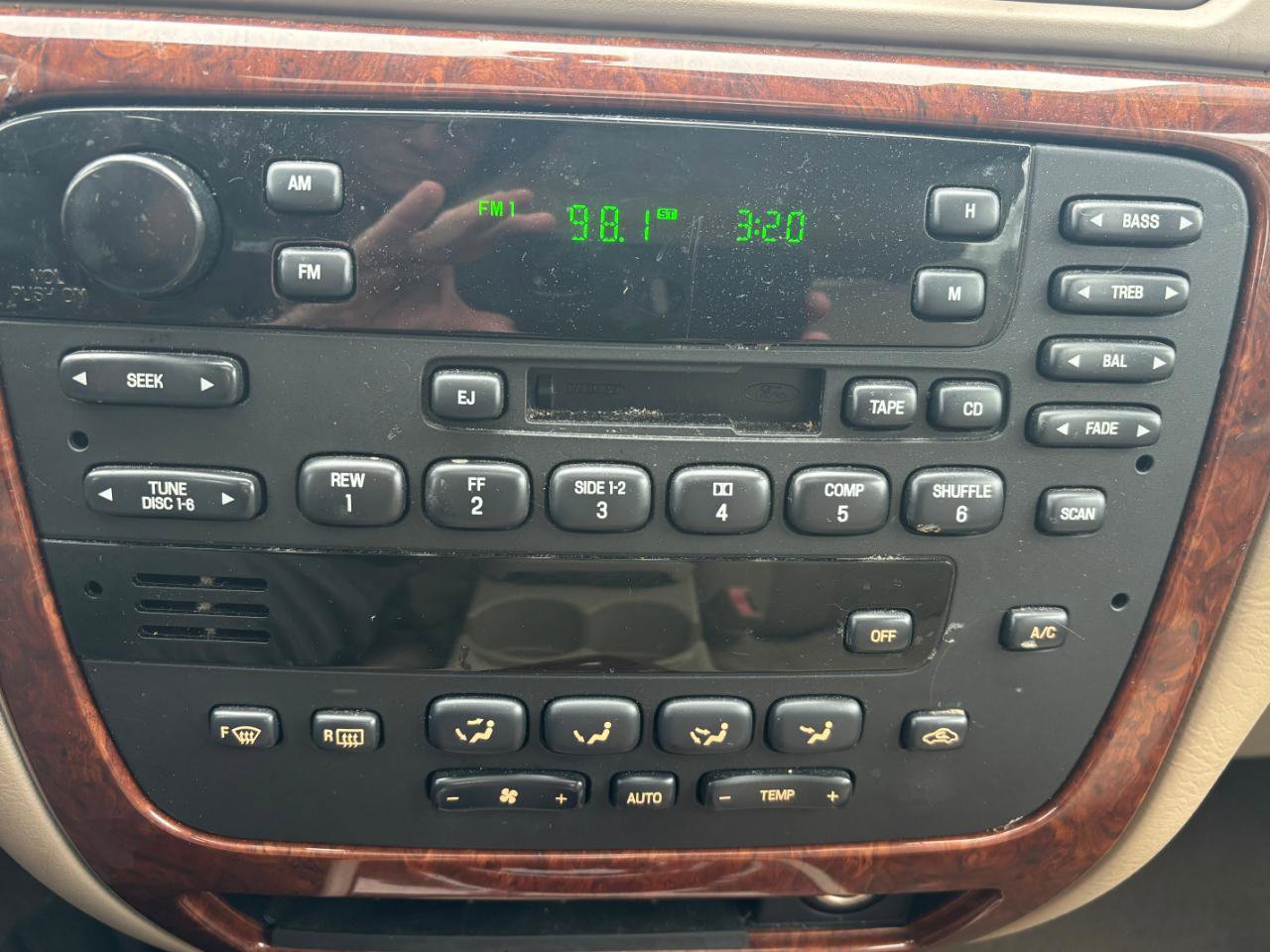 Used 2005 Mercury Sable LS image 12
