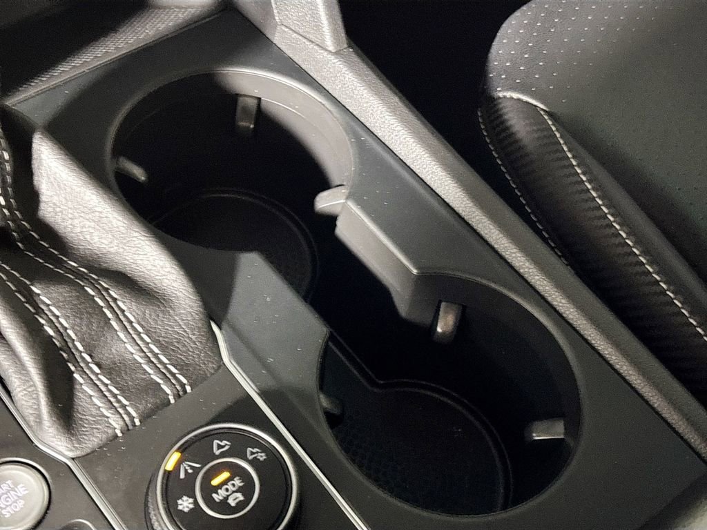 Certified 2021 Volkswagen Atlas Cross Sport SE w/ Panoramic Sunroof Package image 15