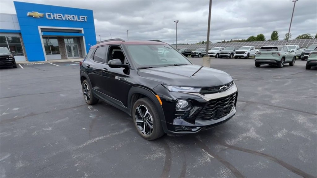 Certified 2023 Chevrolet TrailBlazer RS w/ Sun and Liftgate Package image 2