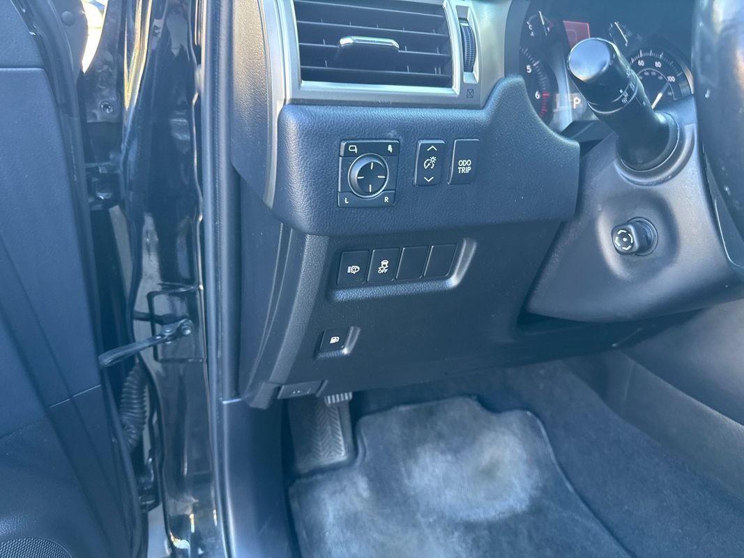 Used 2019 Lexus GX 460 Premium AWD/4WD image 29