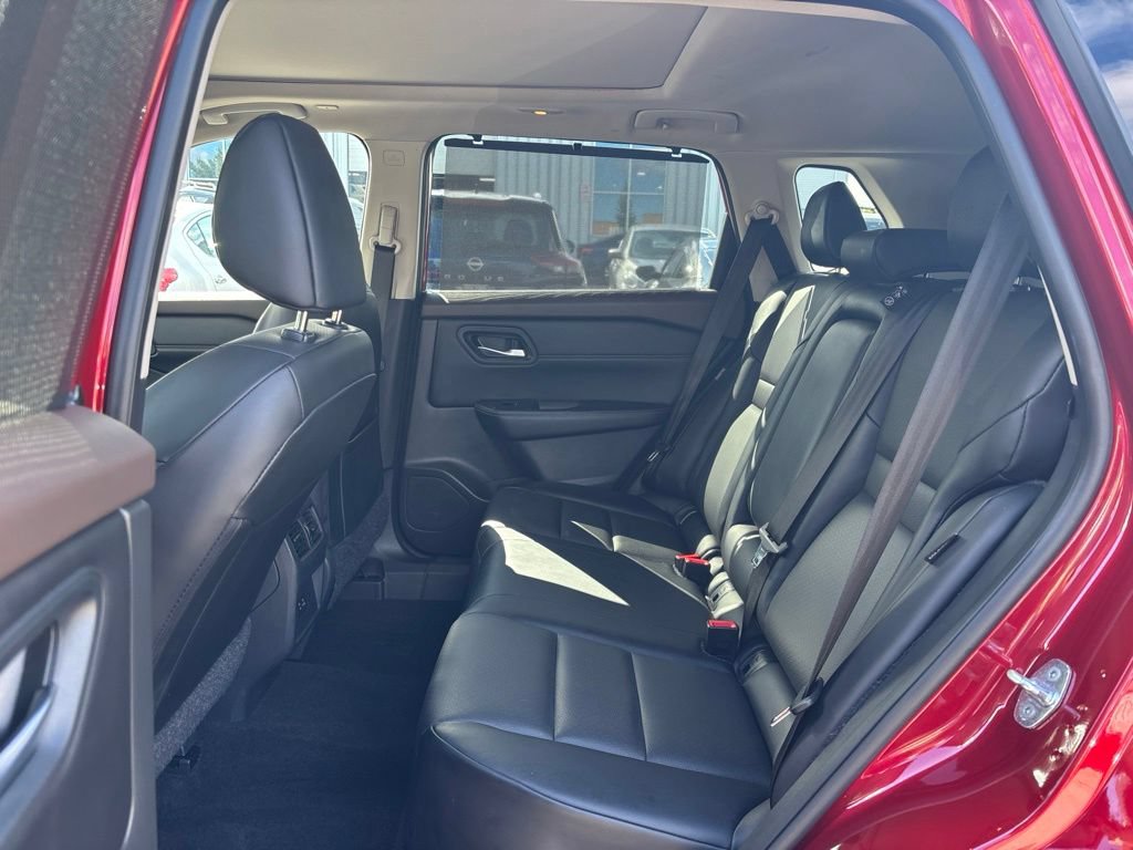 Certified 2023 Nissan Rogue SV w/ SV Premium B Package AWD/4WD image 14