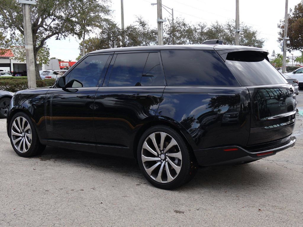 Used 2023 Land Rover Range Rover SE AWD/4WD image 14