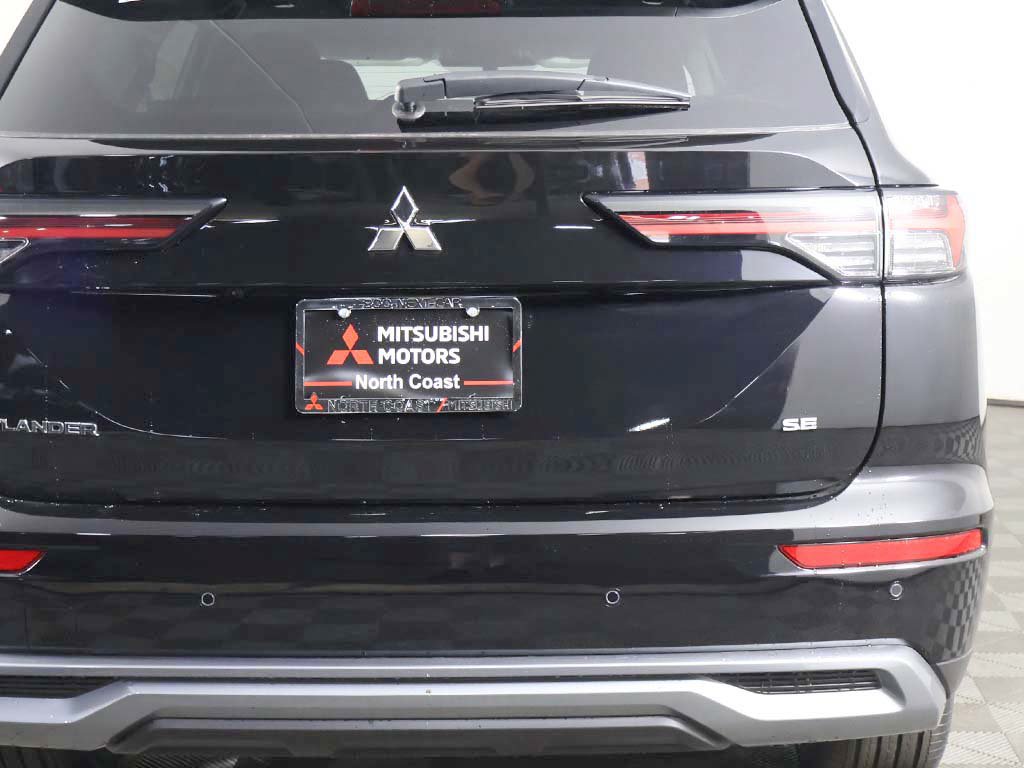 New 2026 Mitsubishi Outlander SE FWD image 18