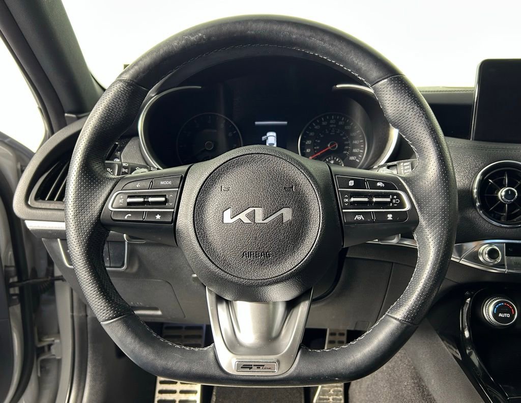 Used 2023 Kia Stinger GT-Line w/ Sun & Sound Package image 26