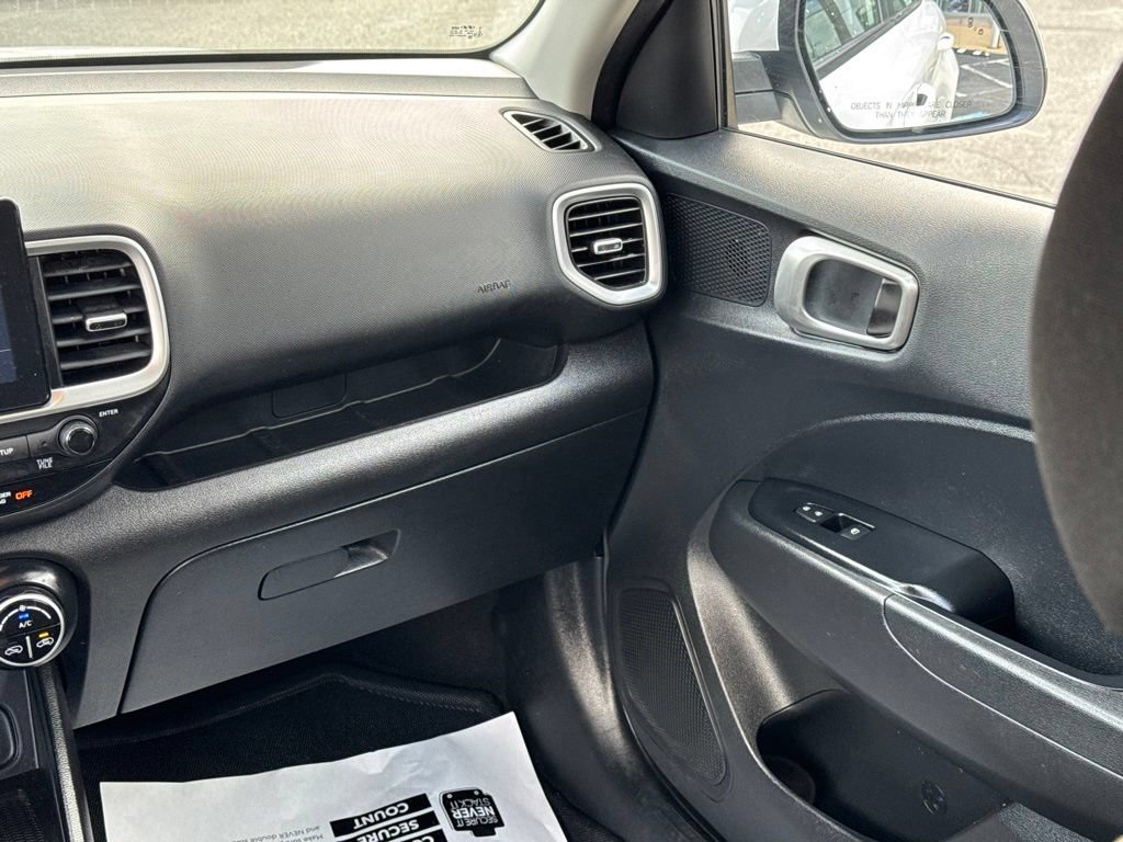 Used 2026 Hyundai Venue SEL FWD image 20
