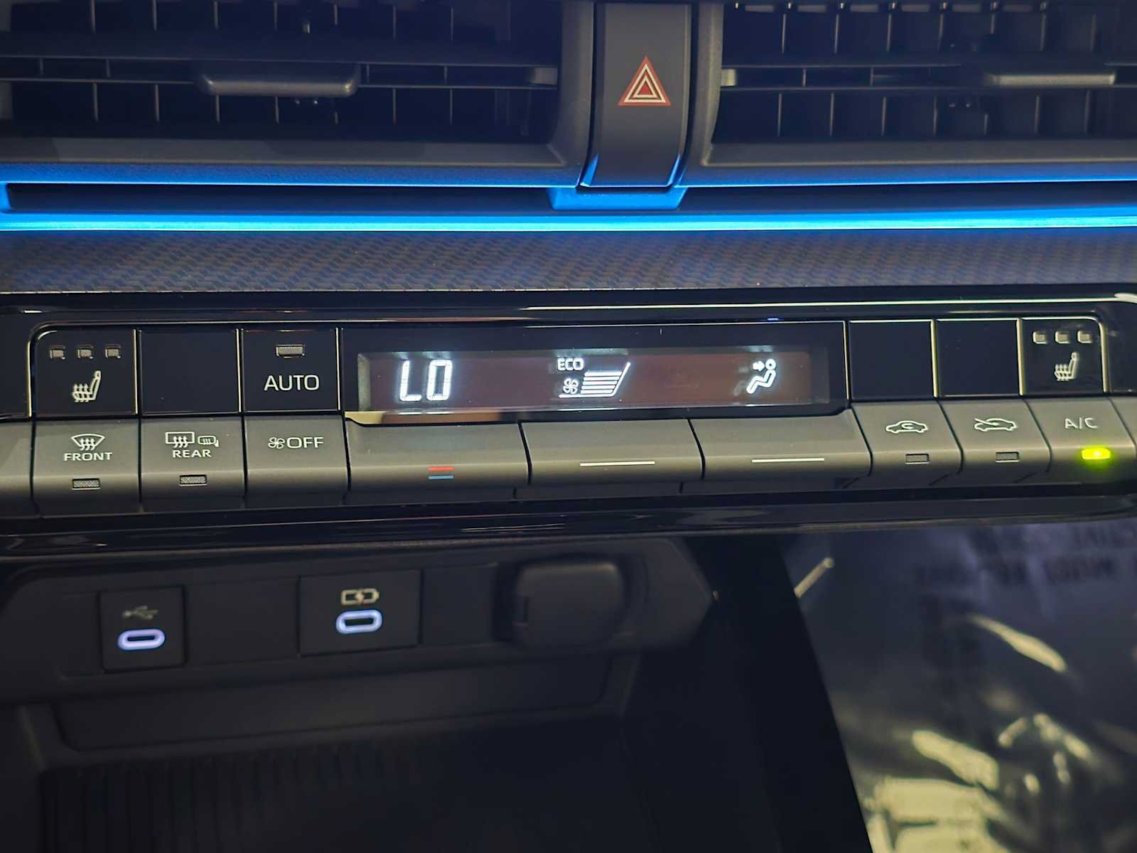 Certified 2024 Toyota Prius XLE AWD/4WD image 15