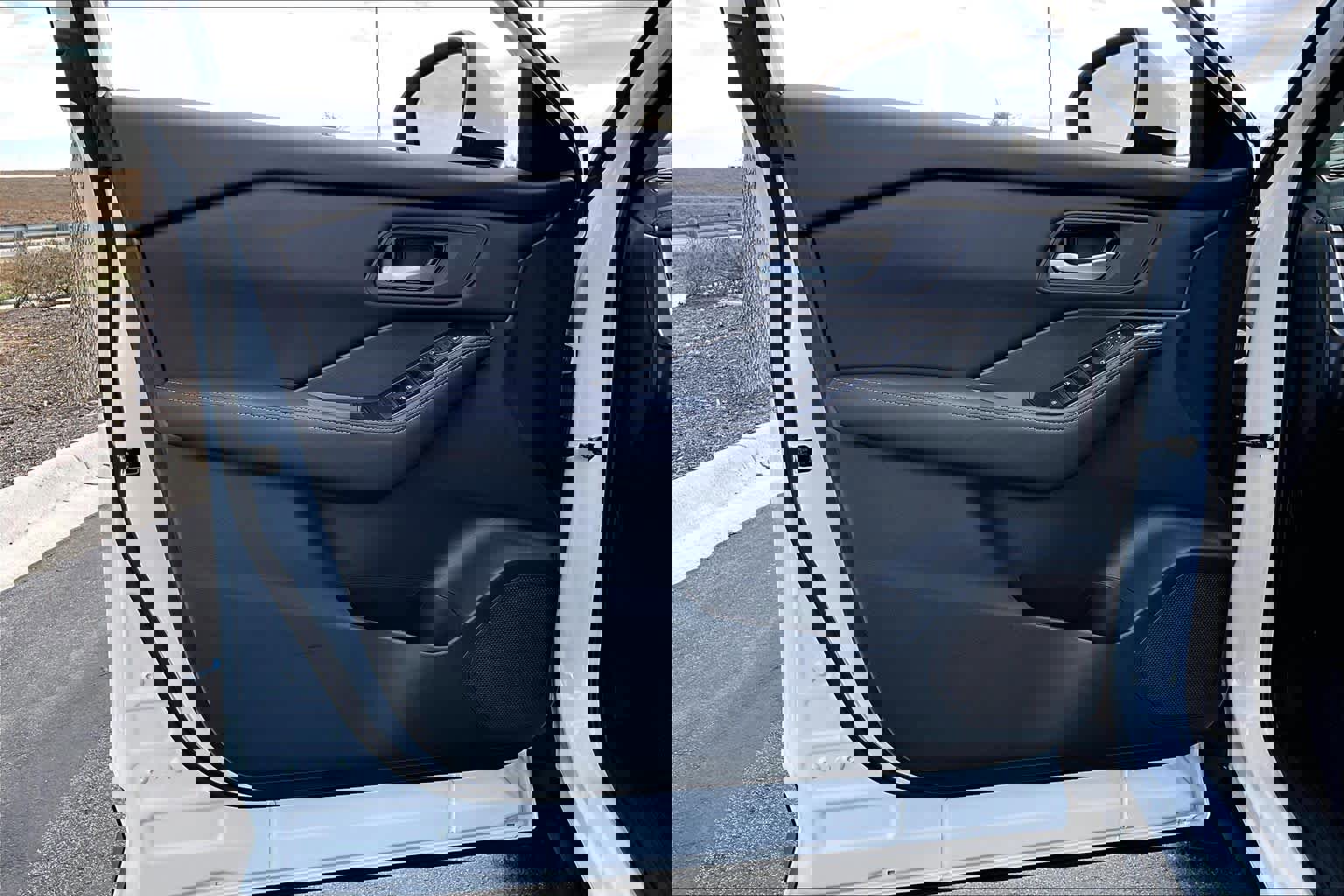 New 2026 Nissan Rogue SV image 10