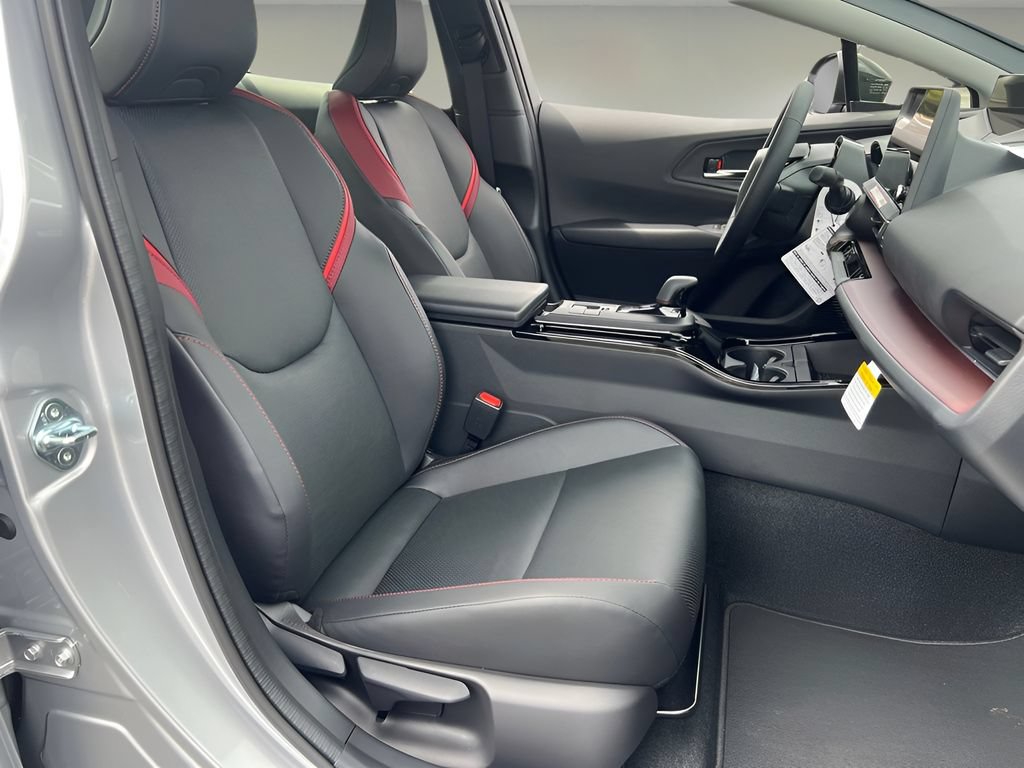 New 2026 Toyota Prius Plug-In Hybrid FWD image 16