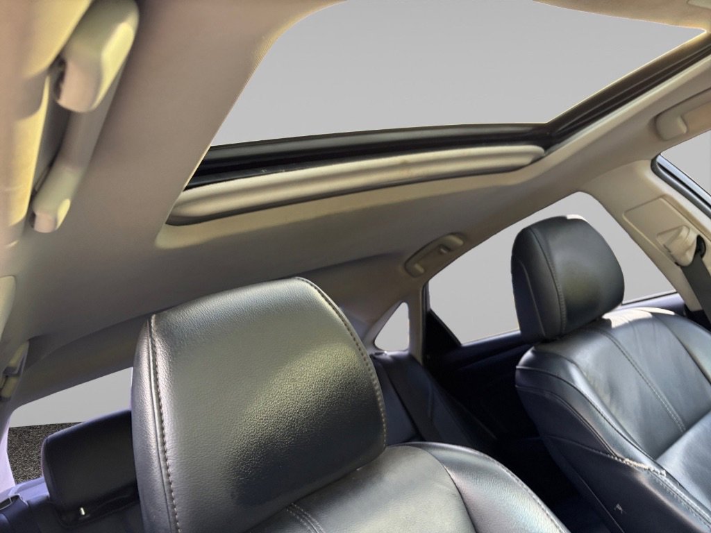 Used 2016 Toyota Avalon Touring w/ Protection Package FWD image 7