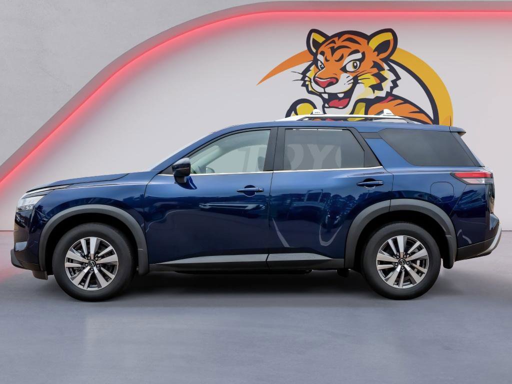 Used 2024 Nissan Pathfinder SL image 8