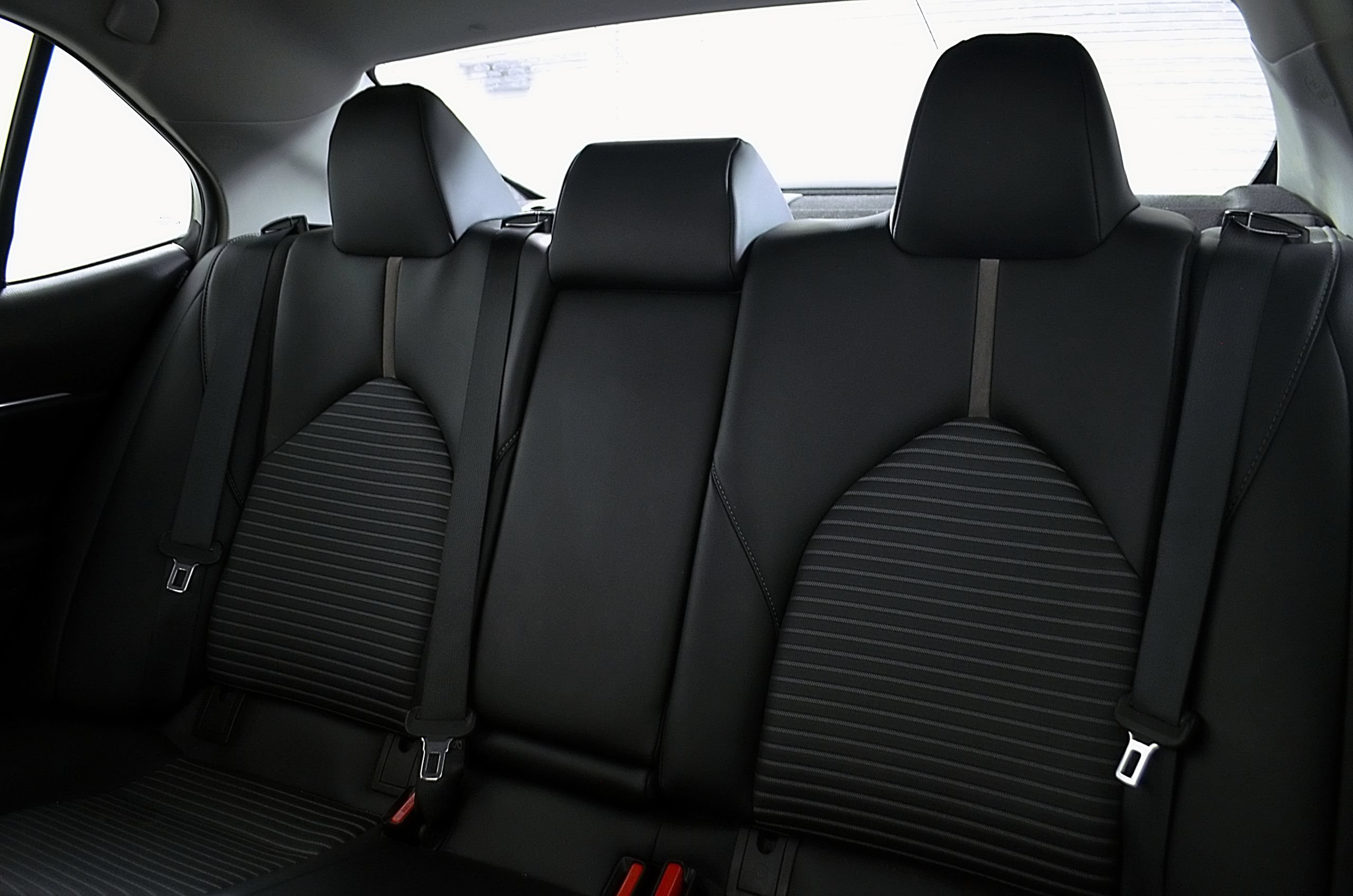 Used 2020 Toyota Camry SE FWD image 20
