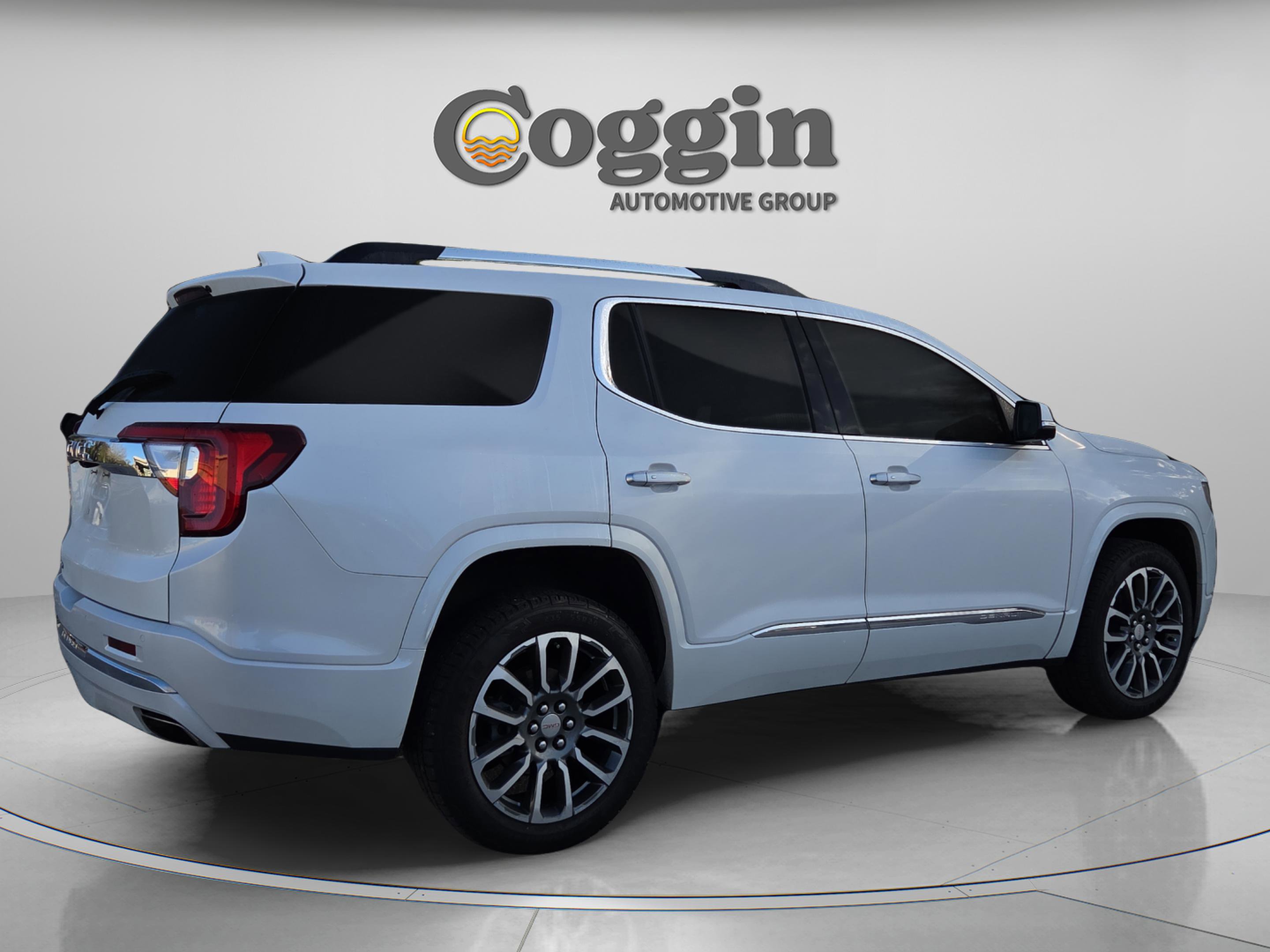 Used 2021 GMC Acadia Denali w/ Denali Technology Package image 6