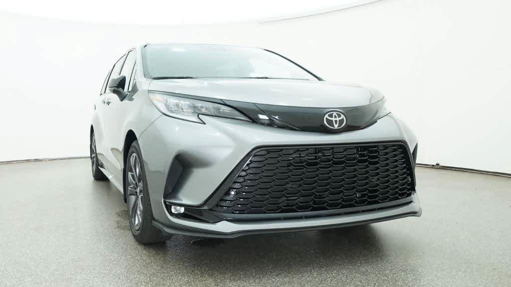 New 2026 Toyota Sienna XSE FWD image 33