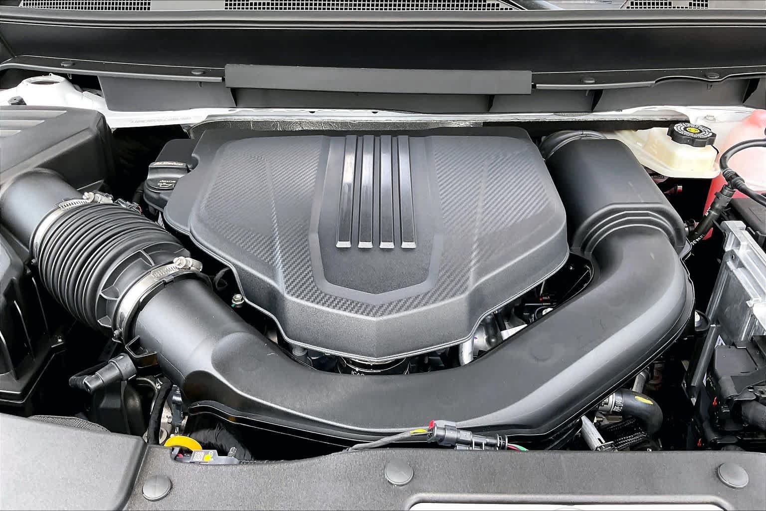 New 2026 Chevrolet Traverse LT w/ Driver Confidence Package FWD image 16