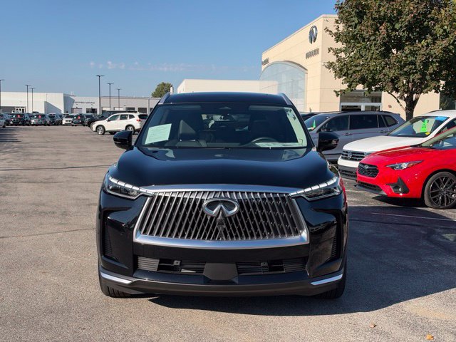 Certified 2026 INFINITI QX60 Luxe w/ Family Package AWD/4WD image 2