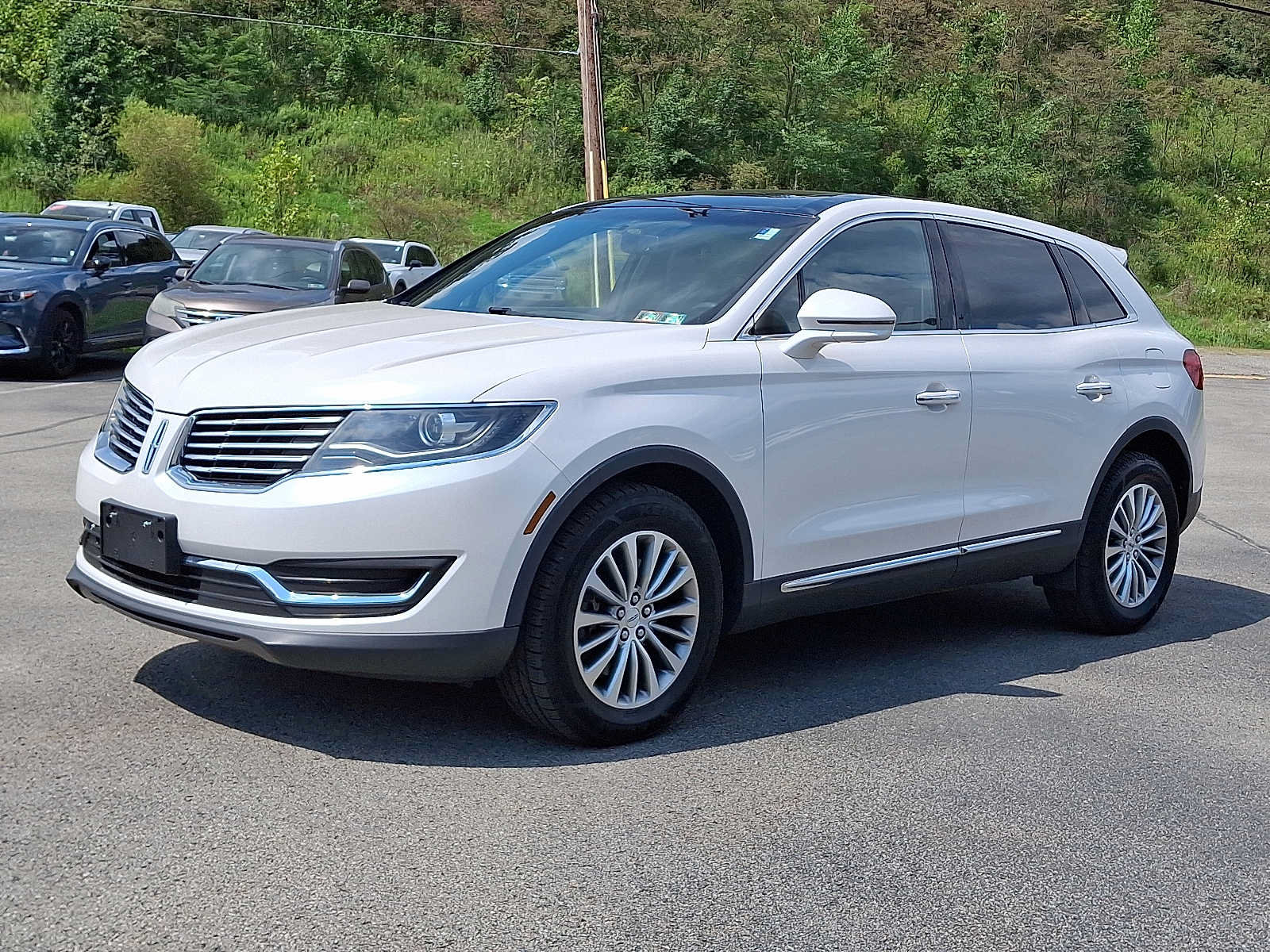 Used 2016 Lincoln MKX Select AWD/4WD image 3
