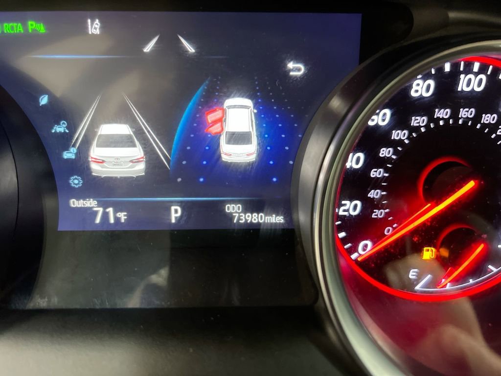 Used 2018 Toyota Camry XSE FWD image 13