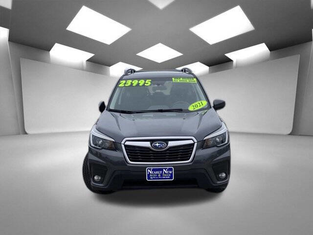 Used 2021 Subaru Forester Premium image 3