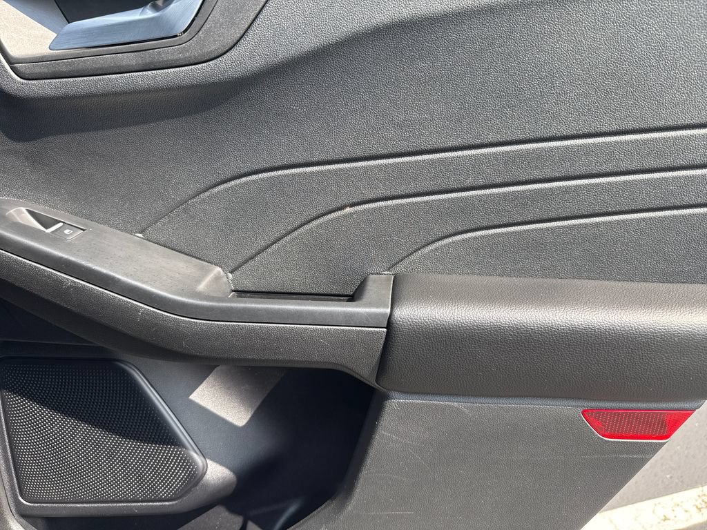 Used 2025 Ford Escape ST-Line FWD image 45