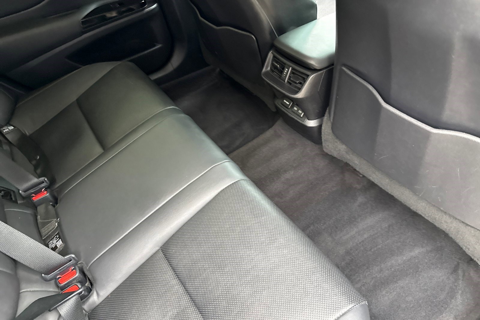 Used 2022 Lexus ES 300h w/ Premium Package image 30