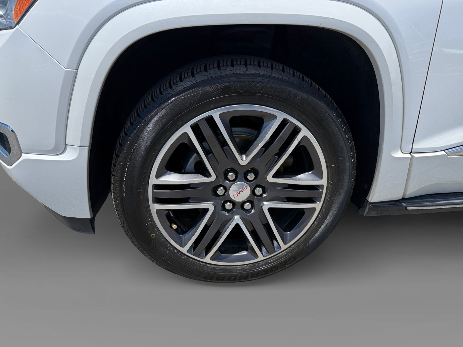Used 2017 GMC Acadia Denali w/ Technology Package AWD/4WD image 9