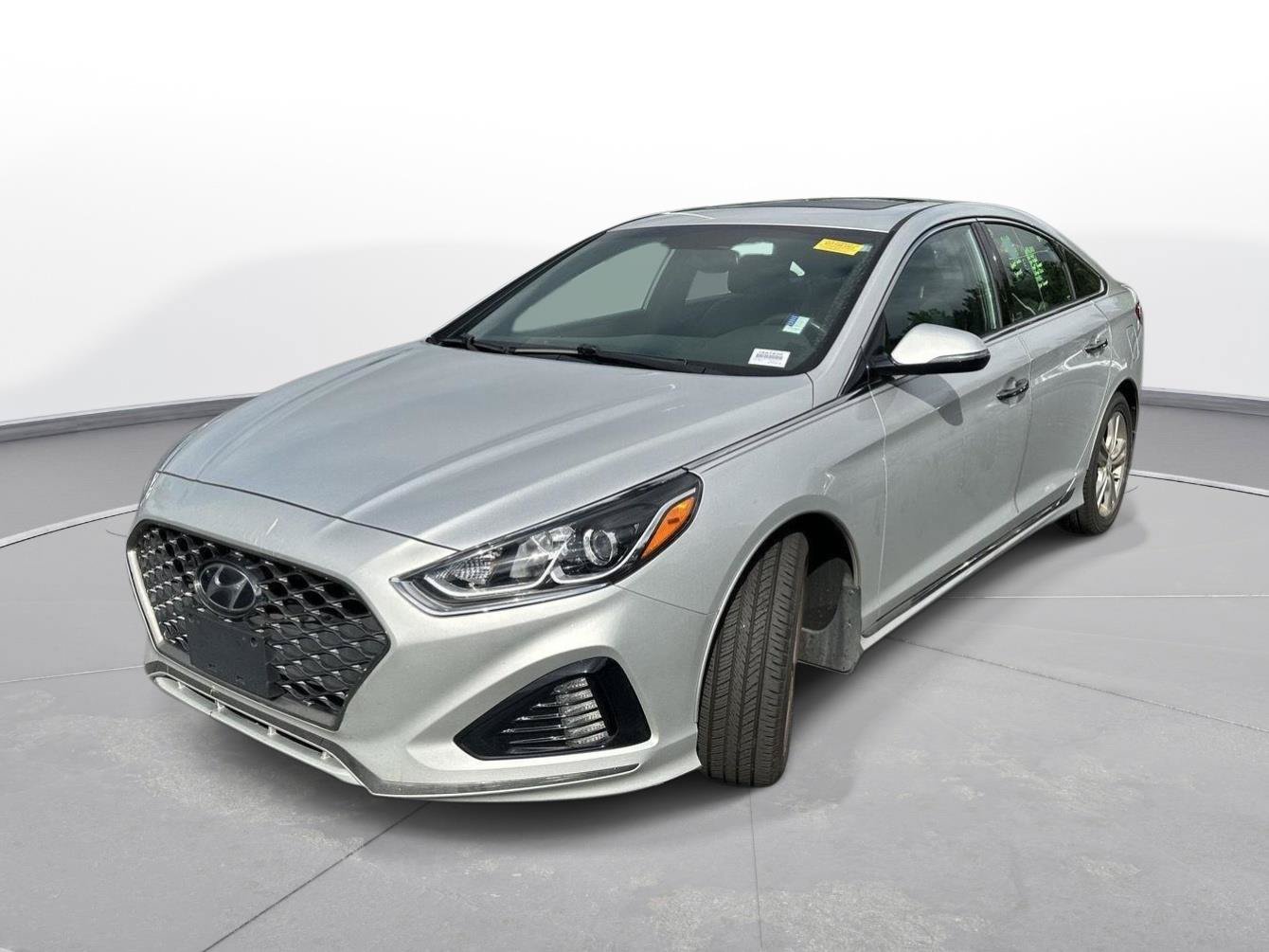 Used 2018 Hyundai Sonata Sport w/ Cargo Package FWD image 2