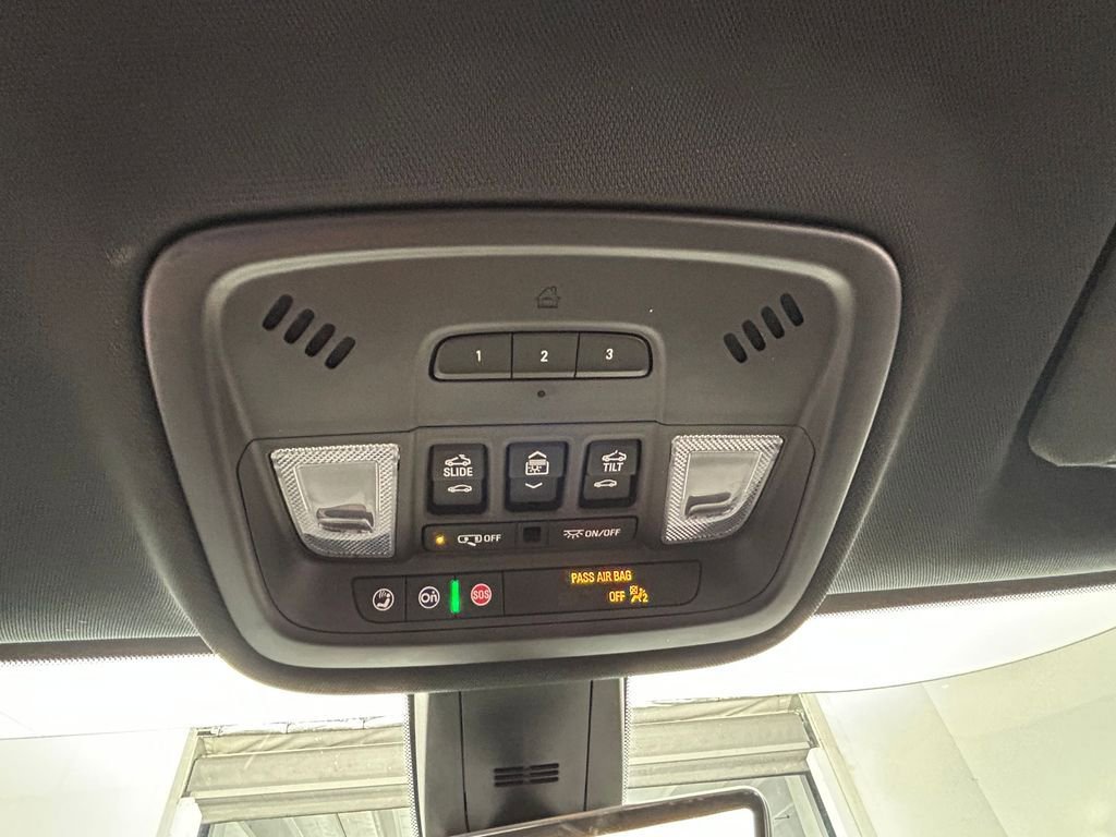 Used 2023 Chevrolet Traverse Premier w/ Redline Edition image 36