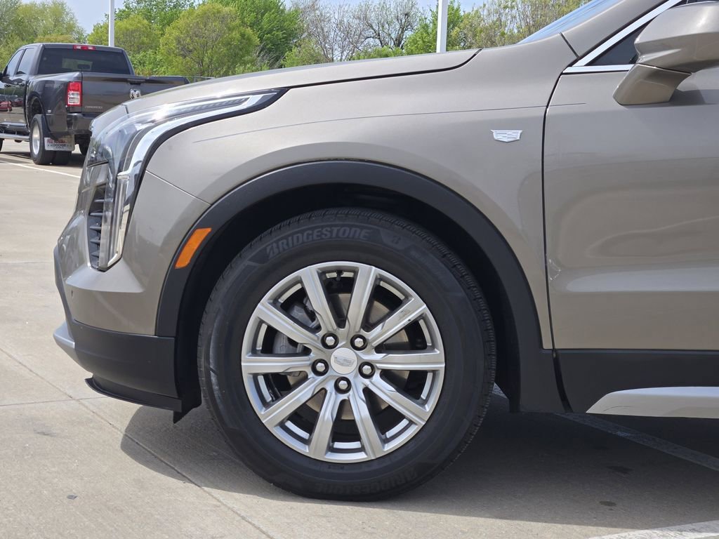 Used 2020 Cadillac XT4 Premium Luxury w/ Cold Weather Package image 8