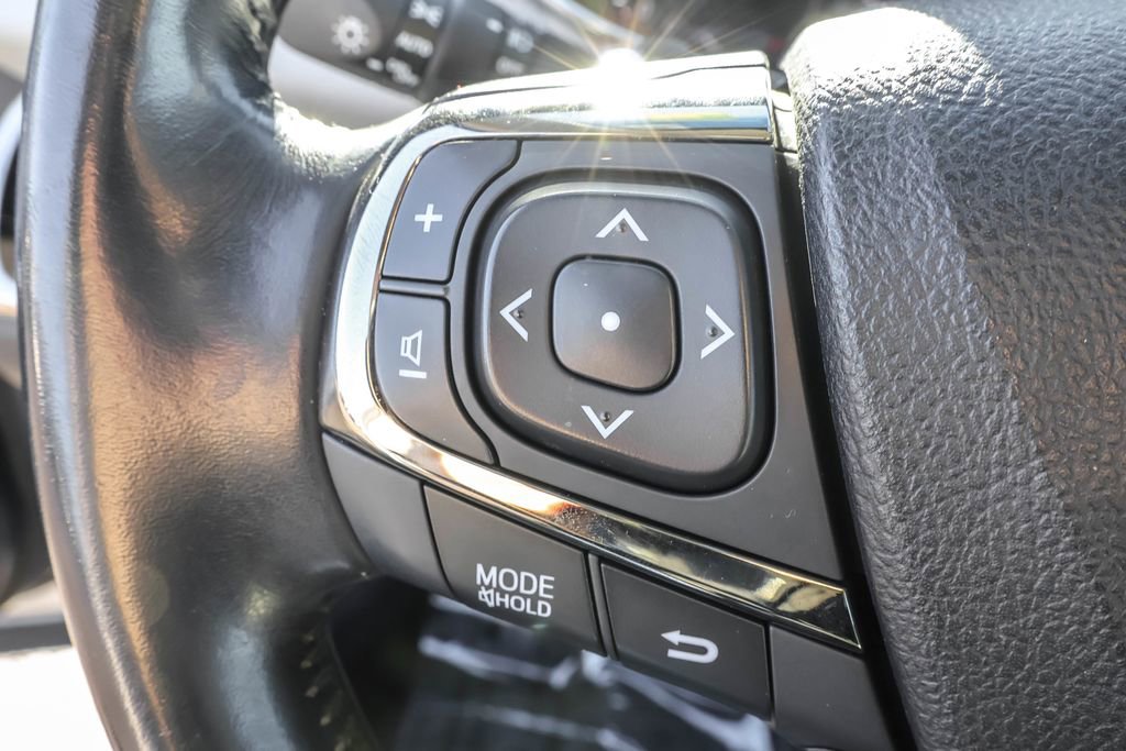 Used 2014 Toyota Avalon Limited image 18