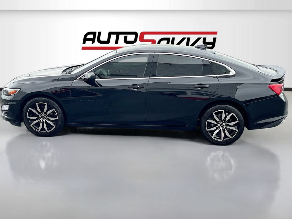 Used 2025 Chevrolet Malibu RS FWD image 4