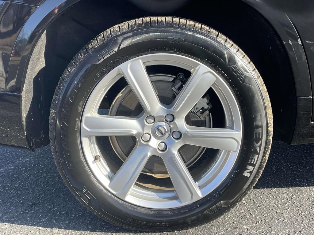 Used 2022 Volvo XC90 T6 Momentum w/ Advanced Package image 7