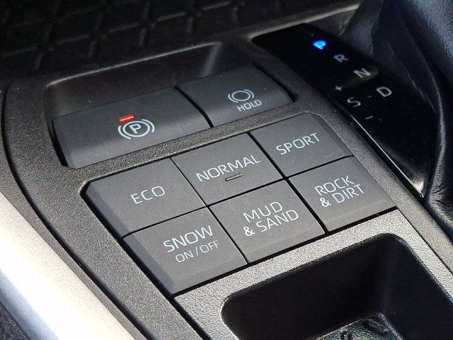 Used 2023 Toyota RAV4 LE AWD/4WD image 24