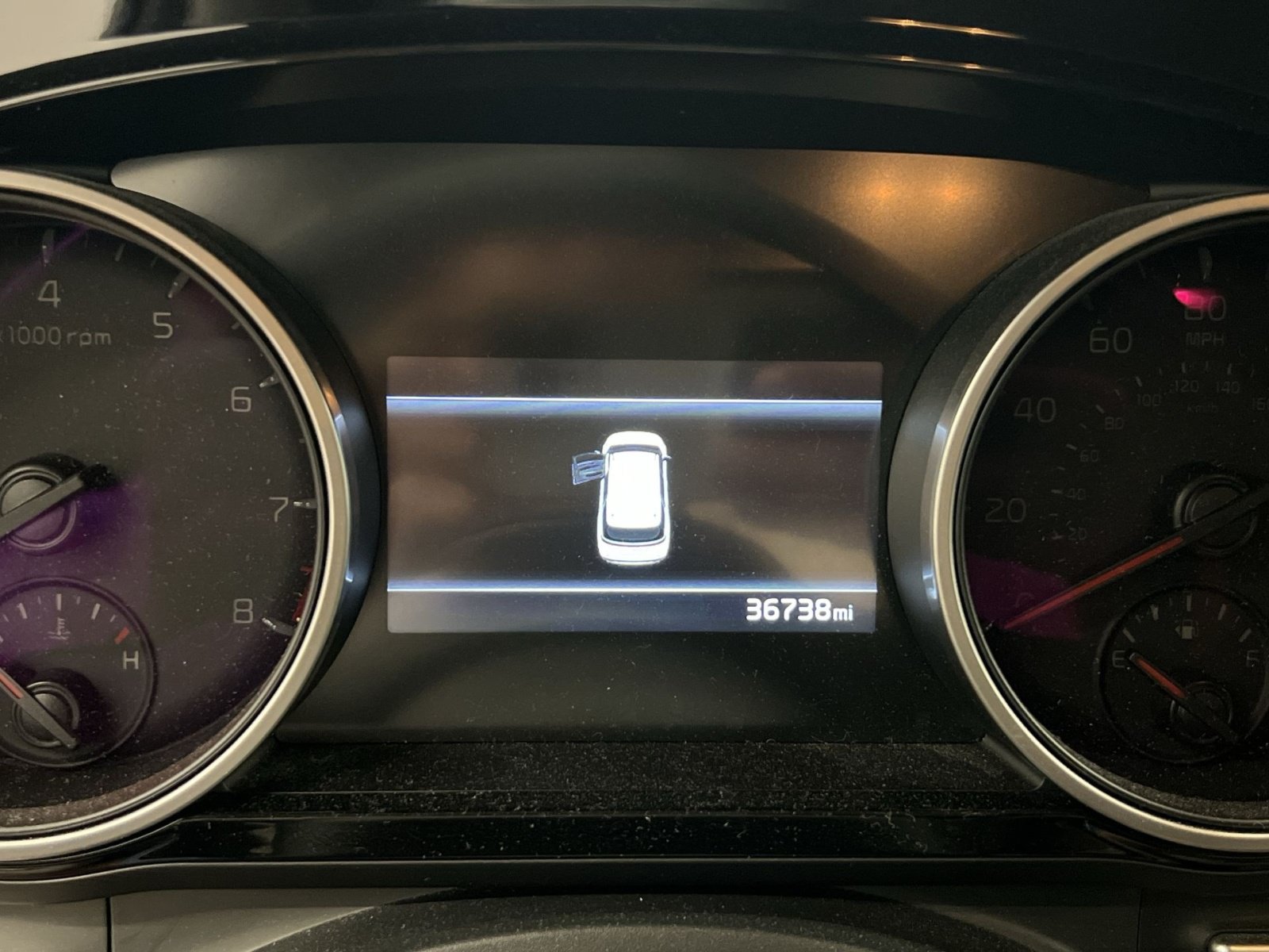 Used 2022 Kia Carnival EX FWD image 14