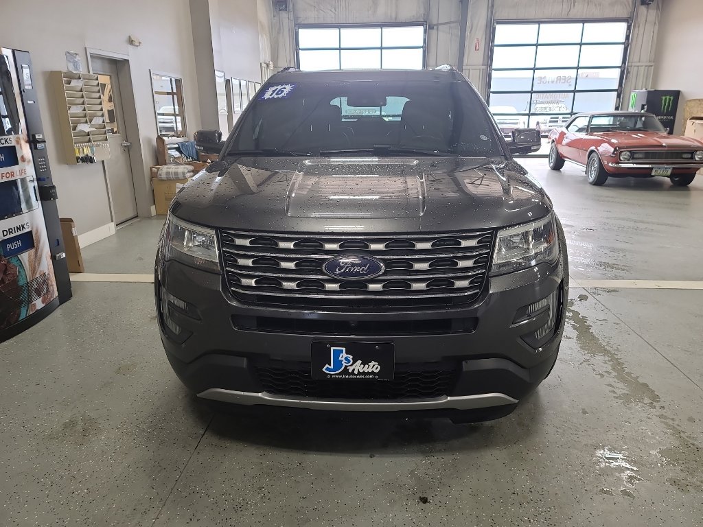 Used 2016 Ford Explorer Limited w/ Equipment Group 301A image 3