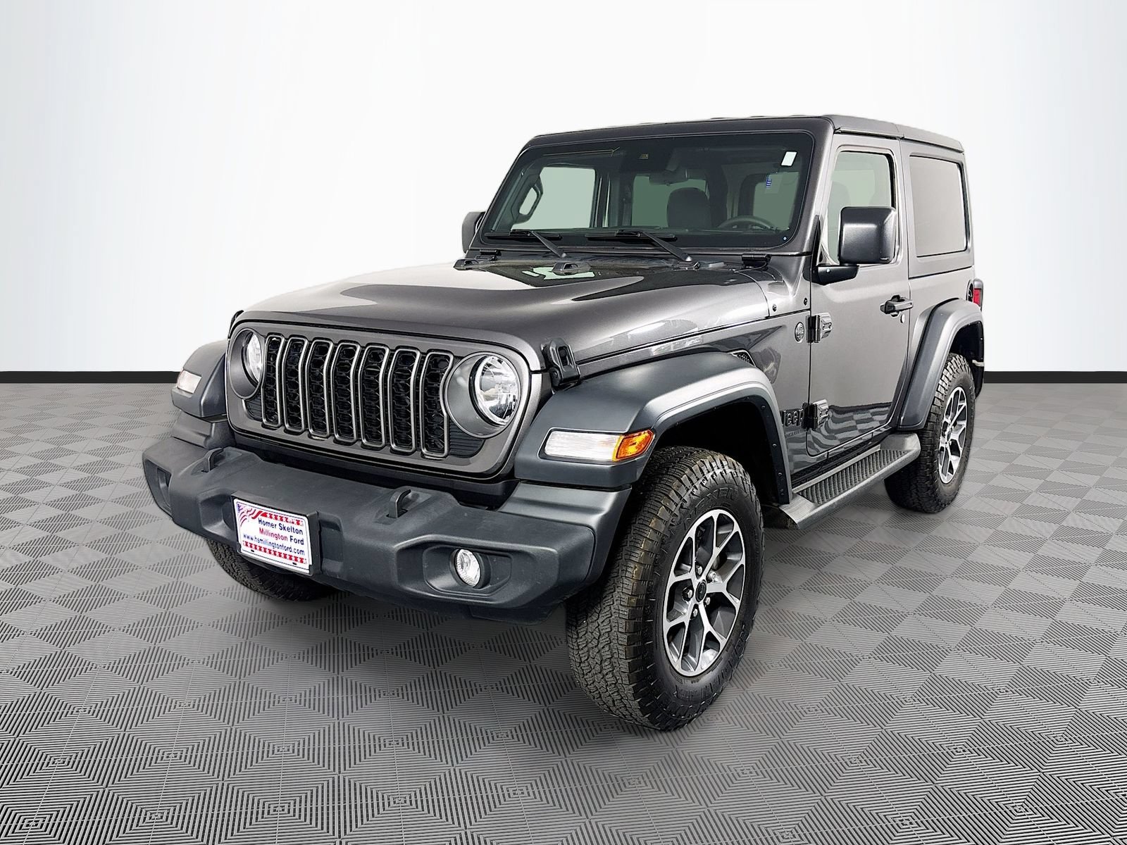 Used 2024 Jeep Wrangler Sport AWD/4WD image 3