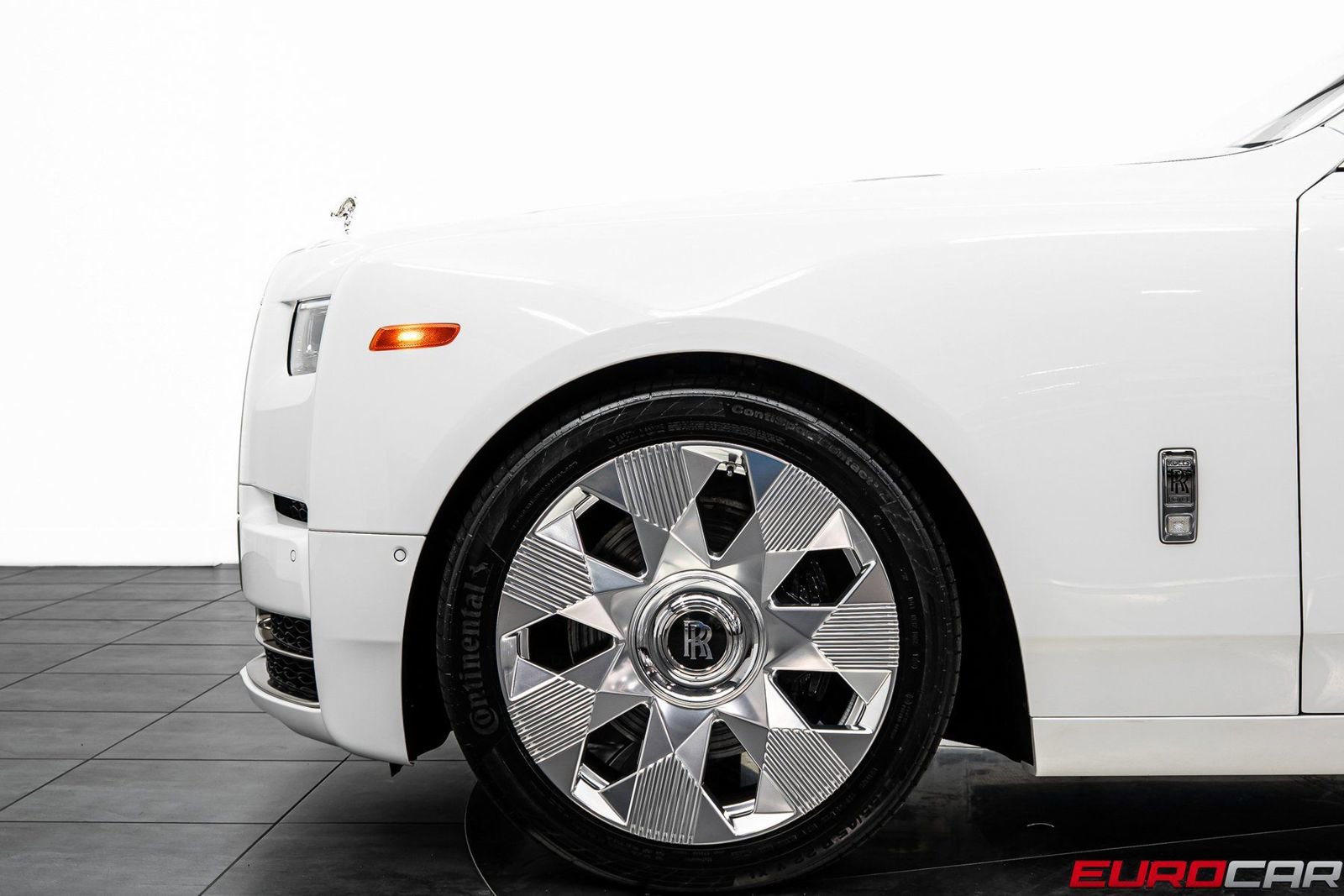 Used 2023 Rolls-Royce Phantom Sedan w/ The Phantom Package image 15