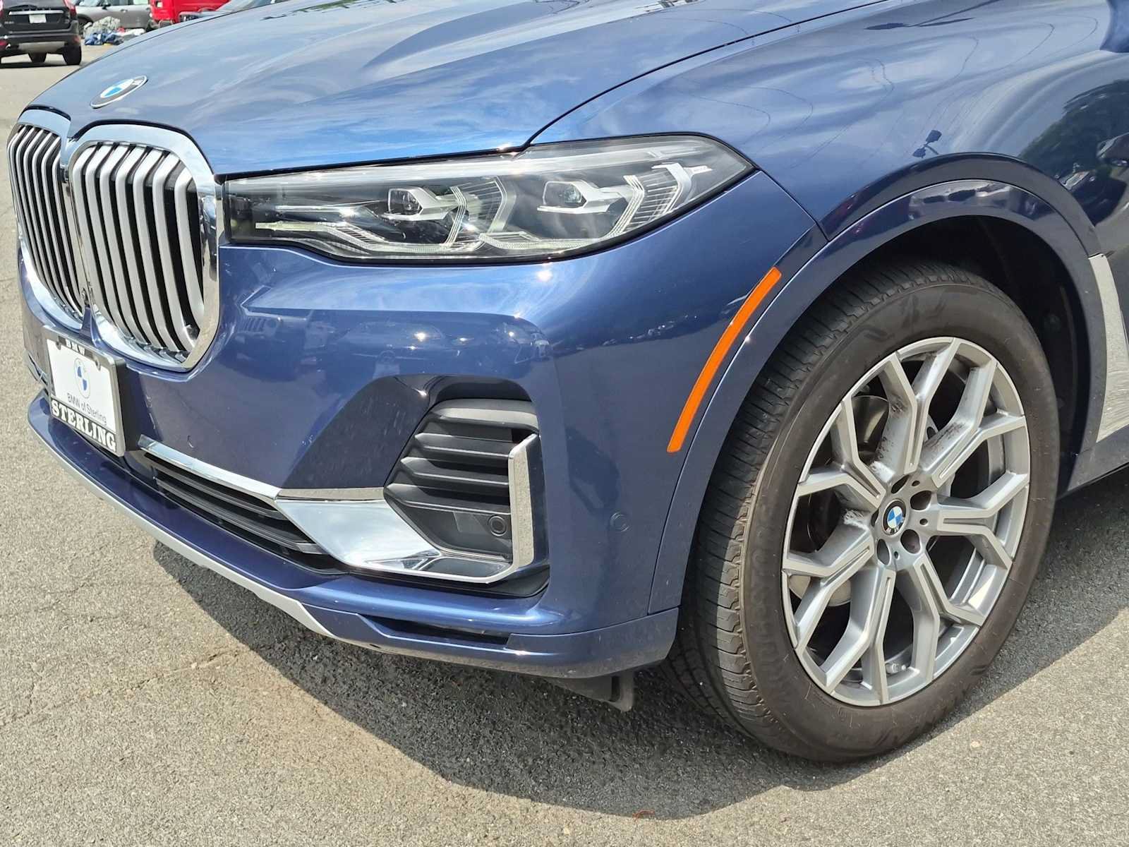 Used 2022 BMW X7 xDrive40i w/ Premium Package AWD/4WD image 11