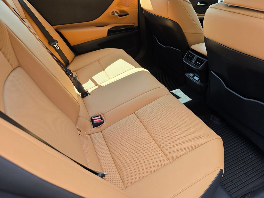 Certified 2025 Lexus ES 300h w/ Premium Package FWD image 11
