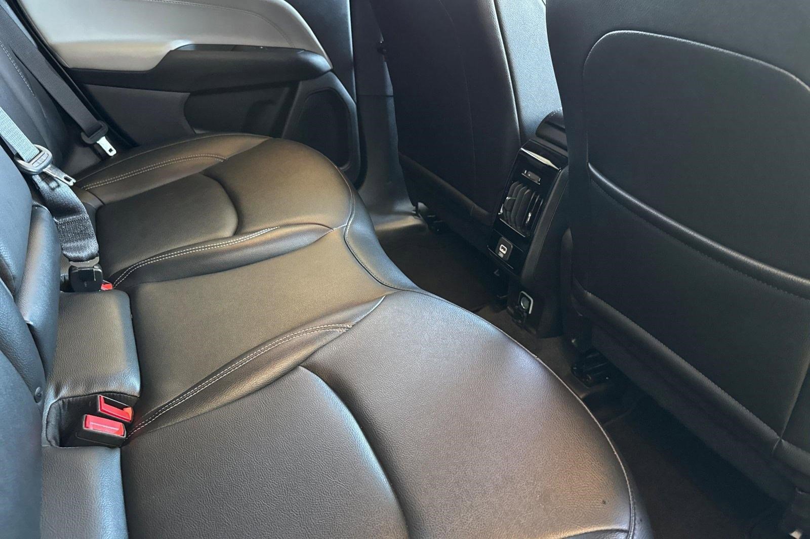 Used 2025 Jeep Compass Limited image 30