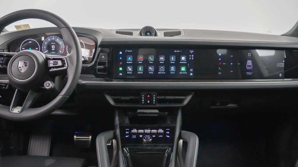 New 2025 Porsche Cayenne Turbo image 21