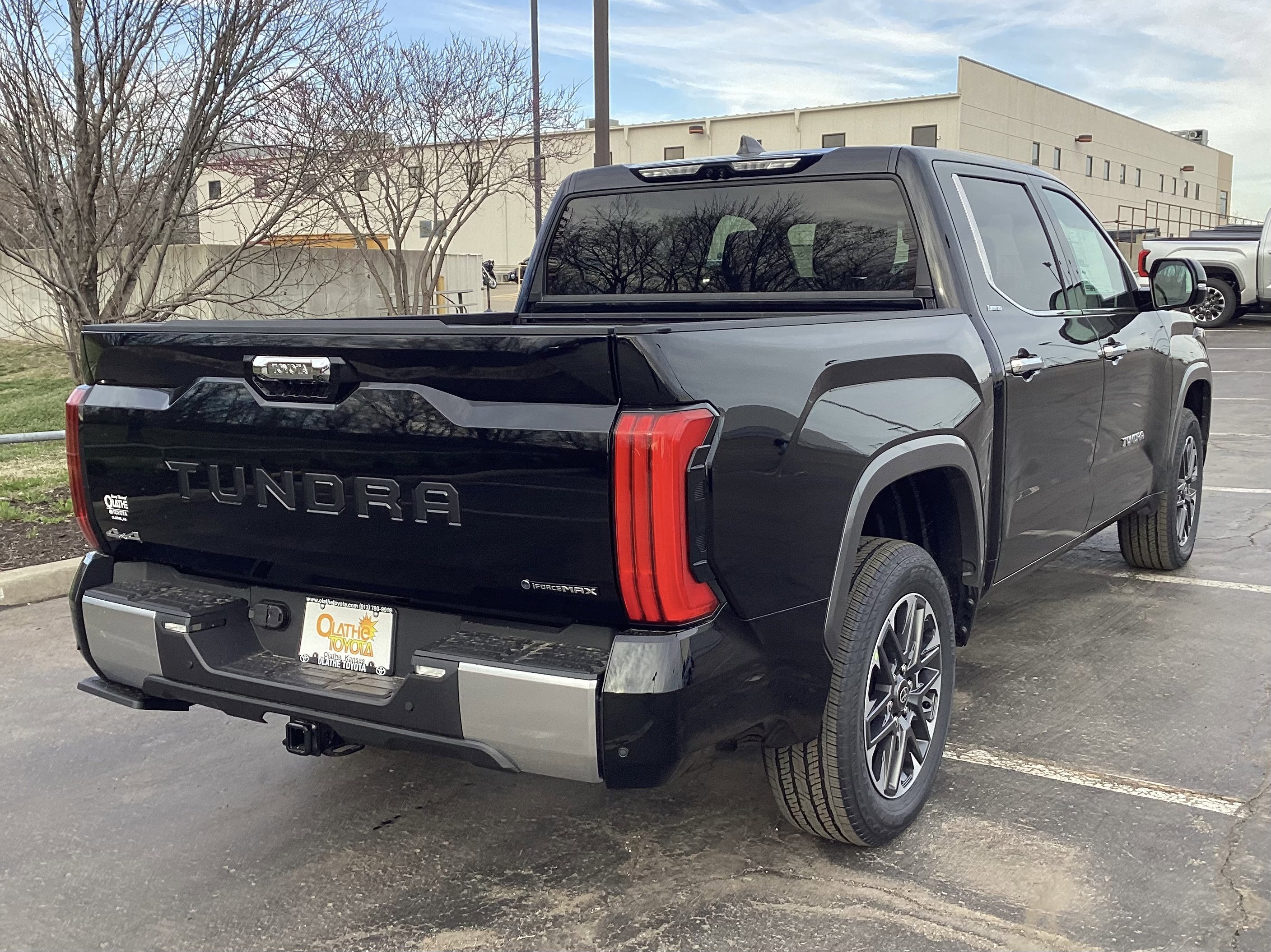 New 2025 Toyota Tundra Limited image 6