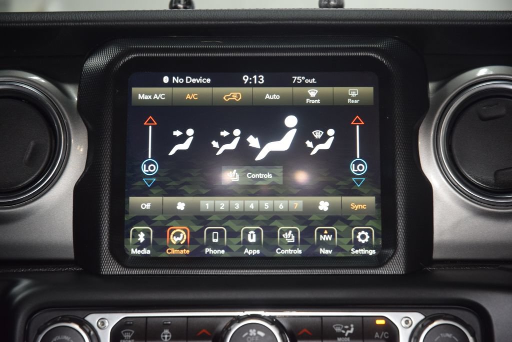 Used 2021 Jeep Wrangler Unlimited Sahara AWD/4WD image 31