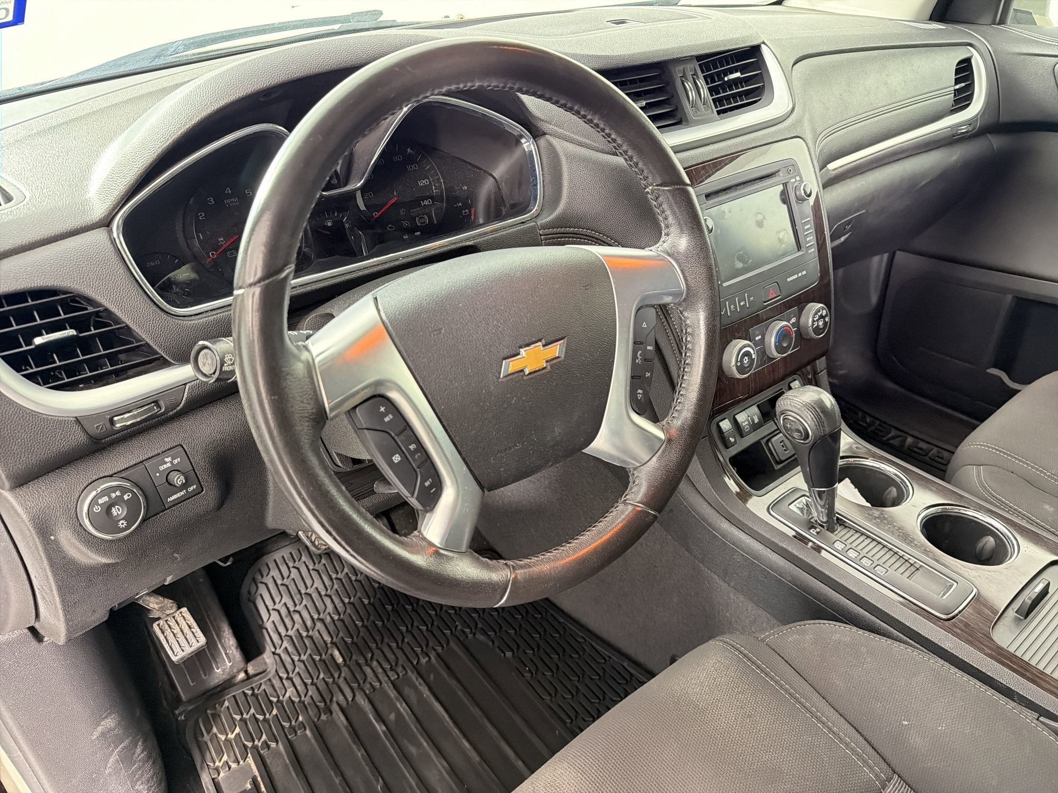 Used 2016 Chevrolet Traverse LT w/ Style and Technology Package image 4