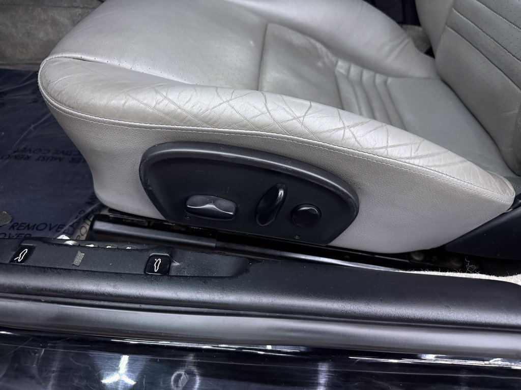 Used 2002 Porsche Boxster RWD image 16