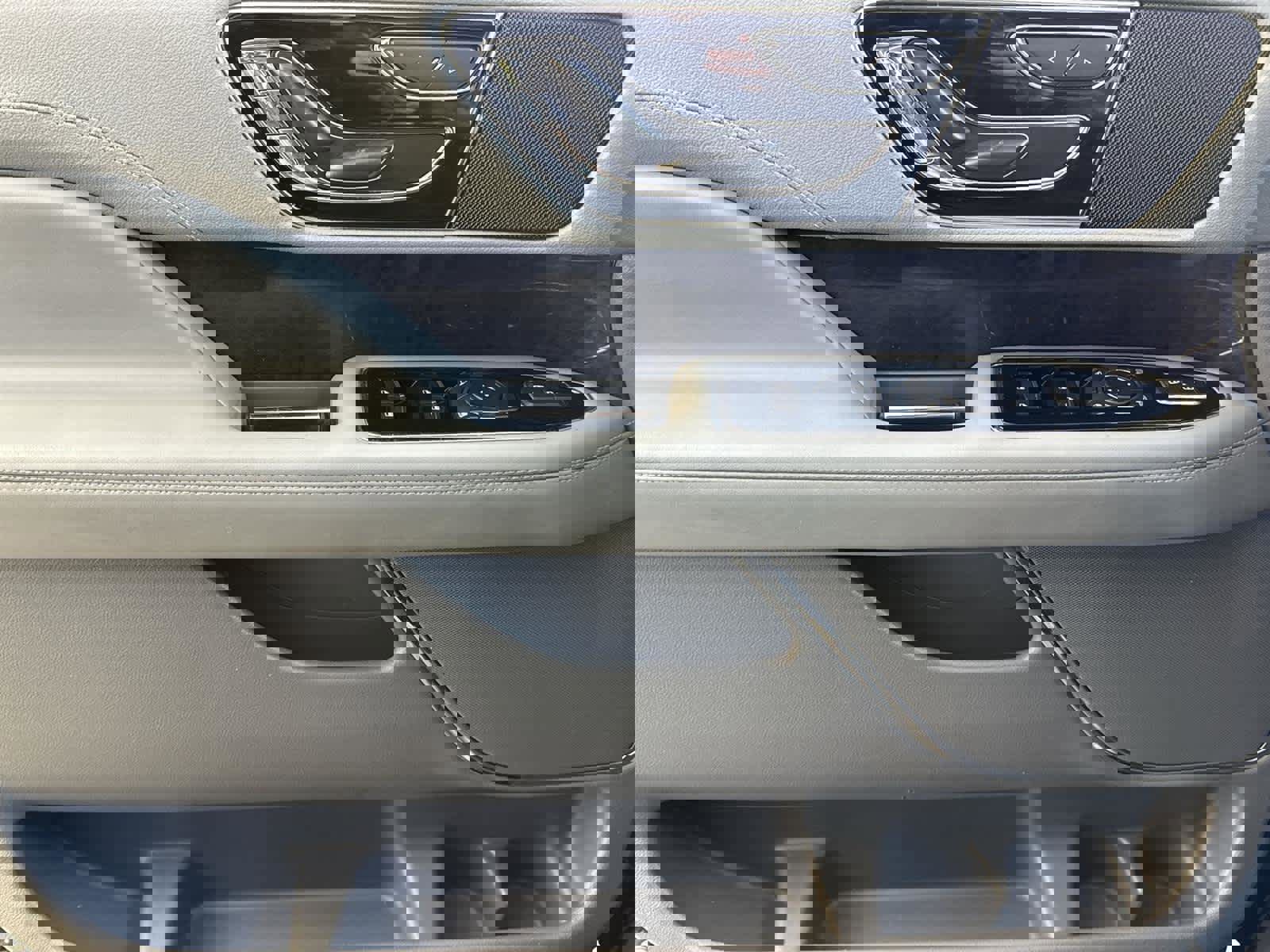 Used 2019 Lincoln Navigator Select image 22