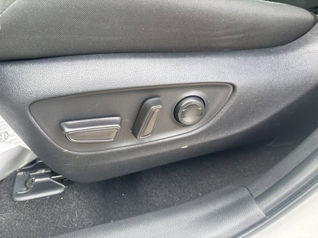 Used 2024 Toyota RAV4 XLE image 38