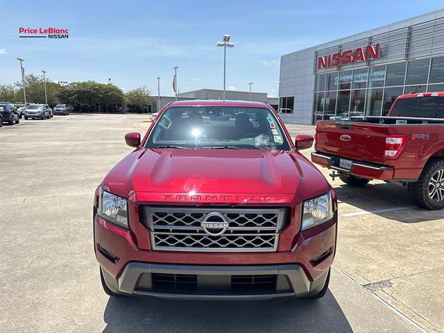 Certified 2024 Nissan Frontier SV w/ Tow Package RWD image 2