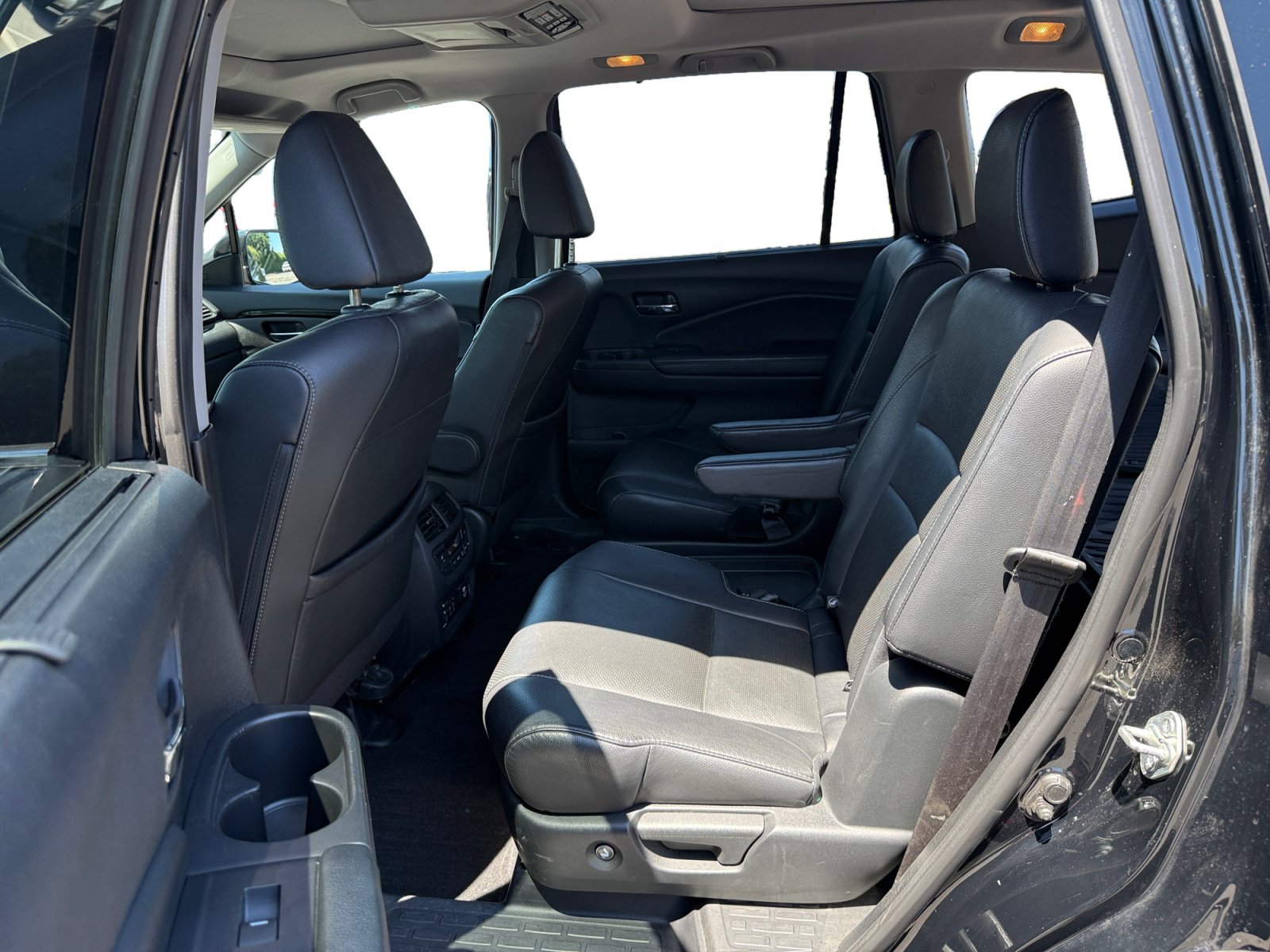 Used 2018 Honda Pilot Elite image 16