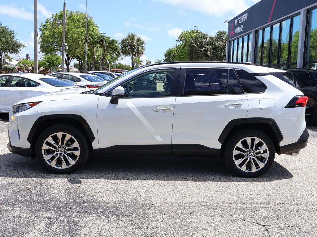 Used 2019 Toyota RAV4 Limited w/ Advanced Technology Package AWD/4WD image 15